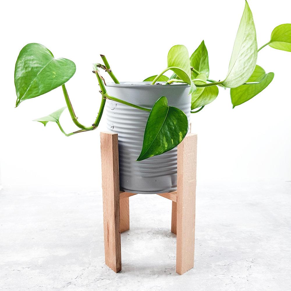 UPCYCLING: Blumenständer aus Holzklötzchen